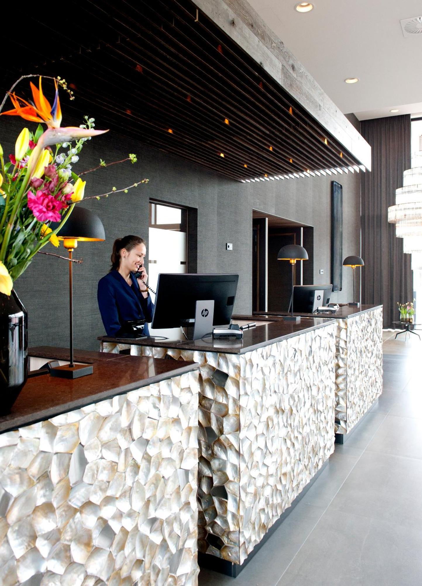 Van Der Valk Hotel Leeuwarden Exterior foto